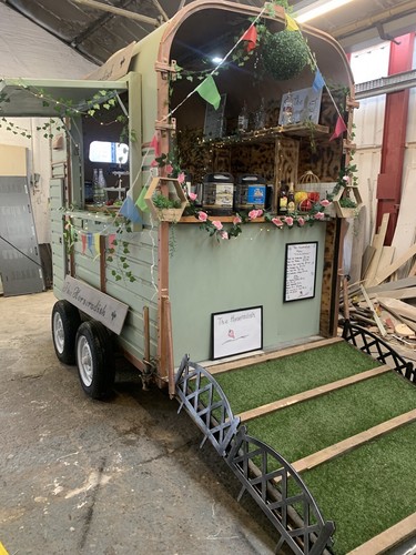 Horse trailer conversion - horse, gin